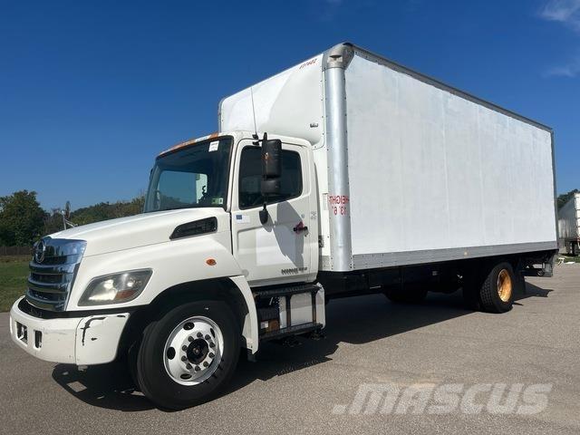 Hino 268 Camiones caja cerrada