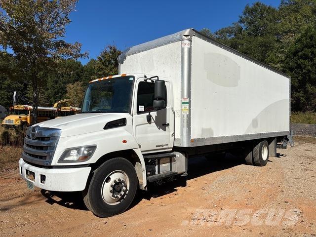 Hino 268 Camiones caja cerrada