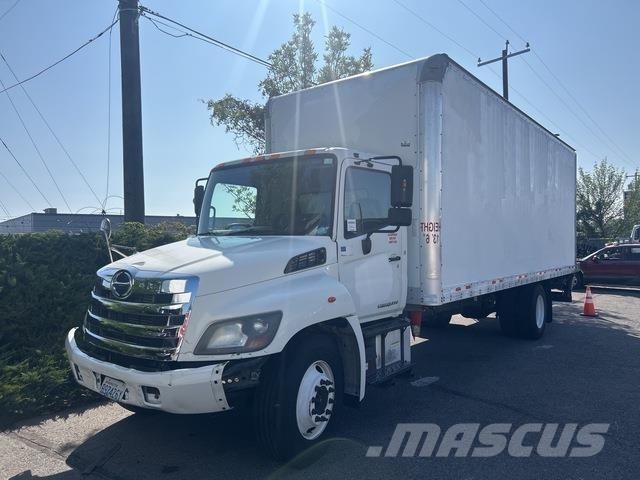 Hino 268 Camiones caja cerrada