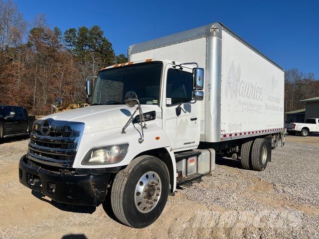 Hino 268 Camiones caja cerrada