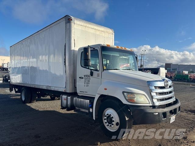 Hino 268 Camiones caja cerrada