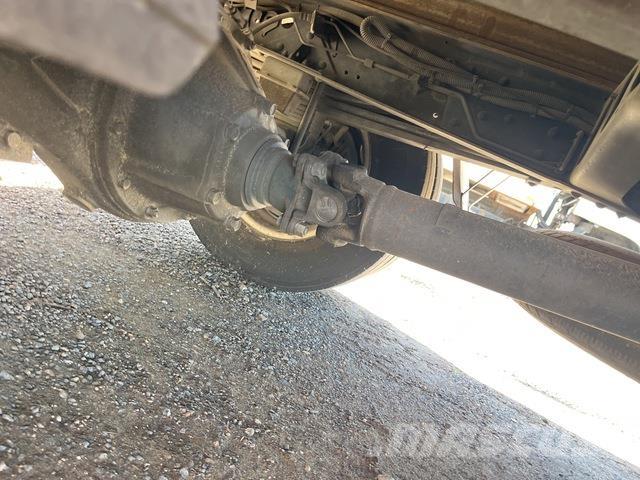 Hino 300 616 Isotermos y frigoríficos