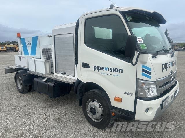 Hino 300 921 Camiones cisterna
