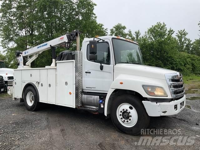 Hino 338 Vehículos - Taller