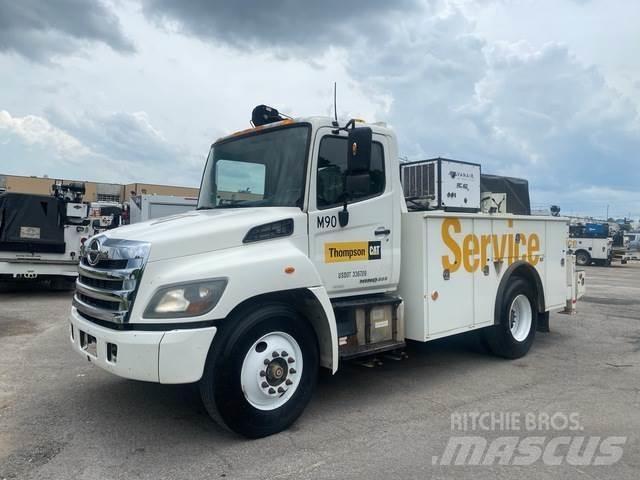 Hino 338 Vehículos - Taller