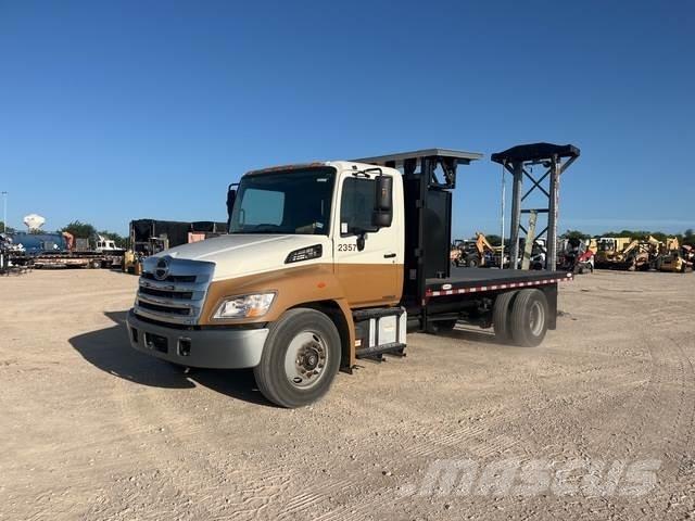 Hino 338 Vehículos - Taller