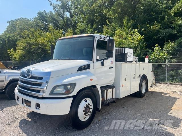 Hino 338 Vehículos - Taller