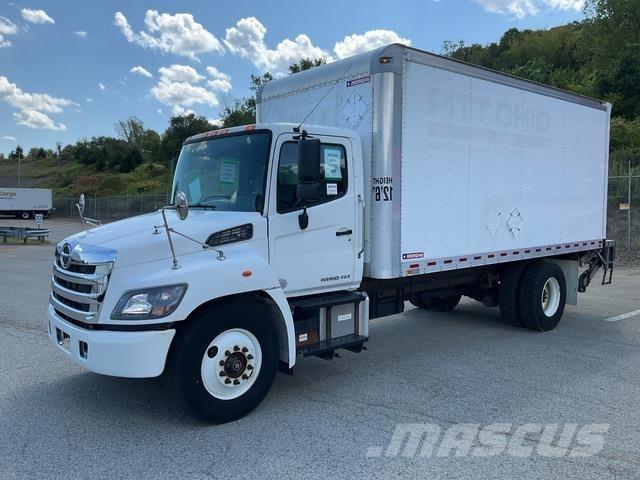 Hino 338 Camiones caja cerrada