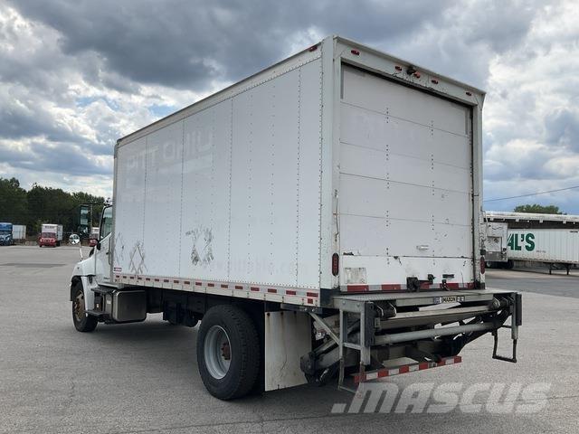 Hino 338 Camiones caja cerrada