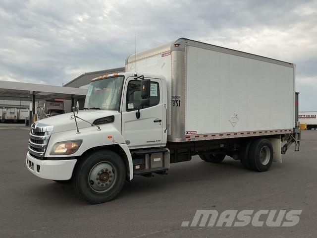 Hino 338 Camiones caja cerrada