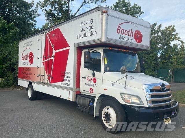 Hino 338 Camiones caja cerrada