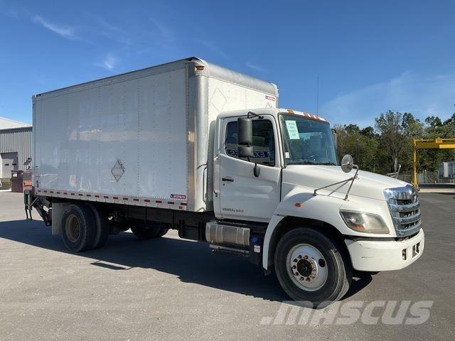Hino 338 Camiones caja cerrada