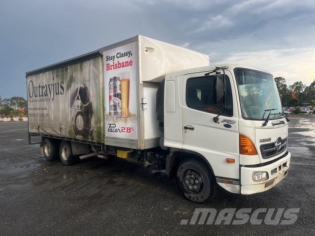 Hino FD1J Camión con caja abierta