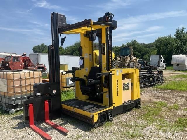 Hyster V30ZMU Recogepedidos de media altura