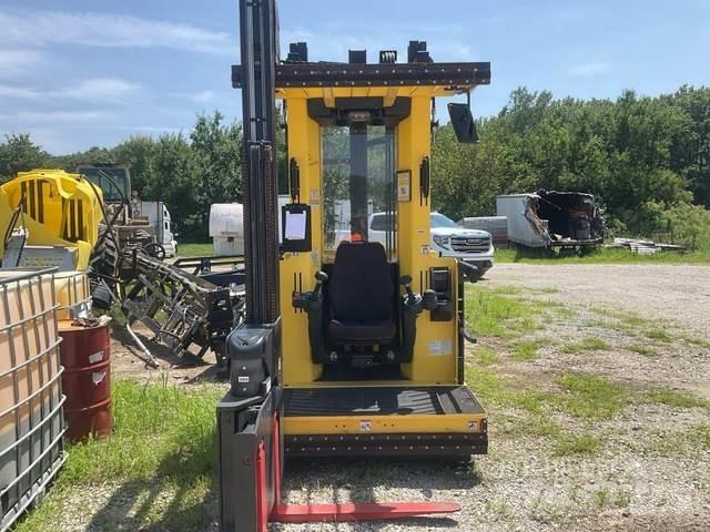Hyster V30ZMU Recogepedidos de media altura