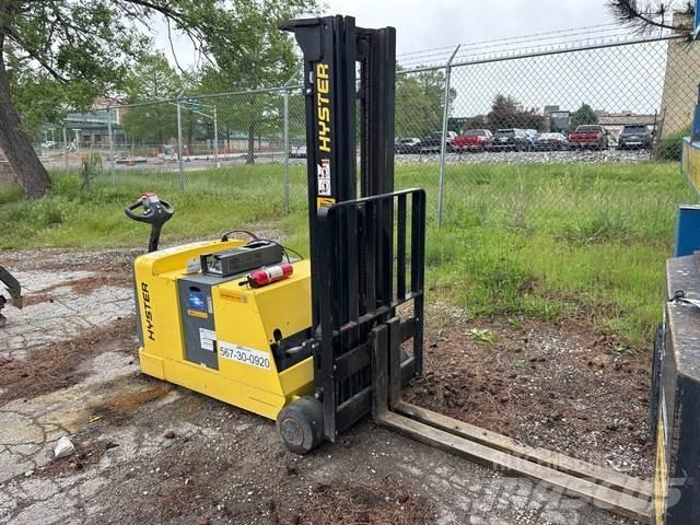Hyster W40ZC Apiladores eléctricos autopropulsados