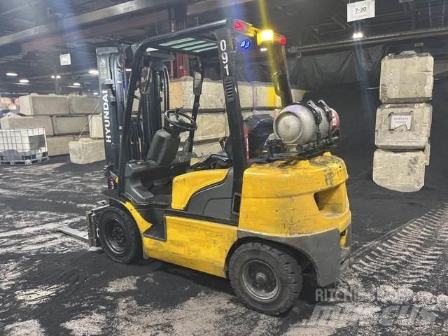 Hyundai 25L-7A Construcción - Otros