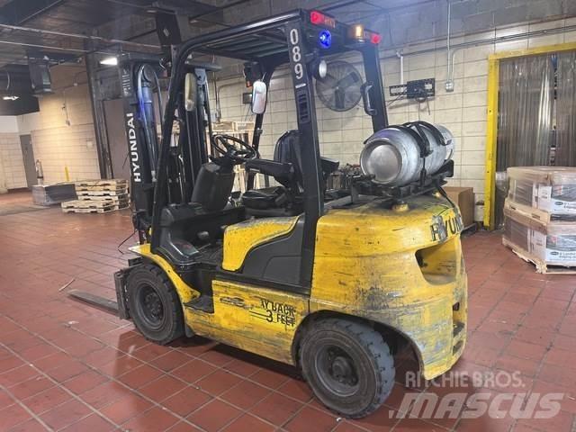 Hyundai 25L-7A Construcción - Otros