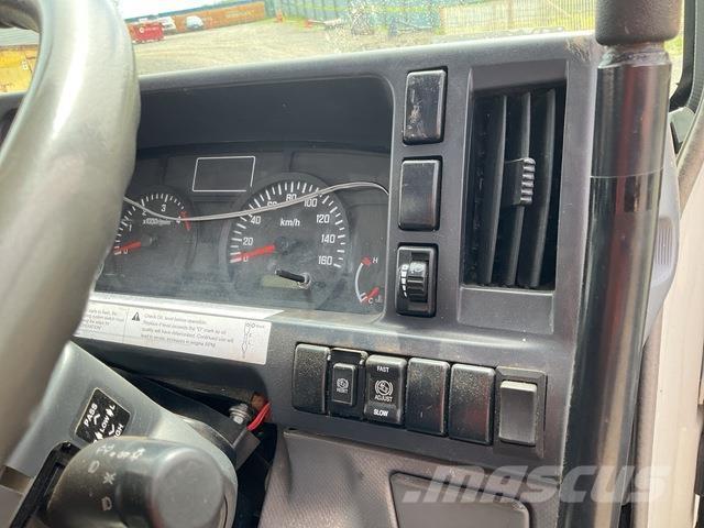 Isuzu ELF Camiones bañeras basculantes o volquetes