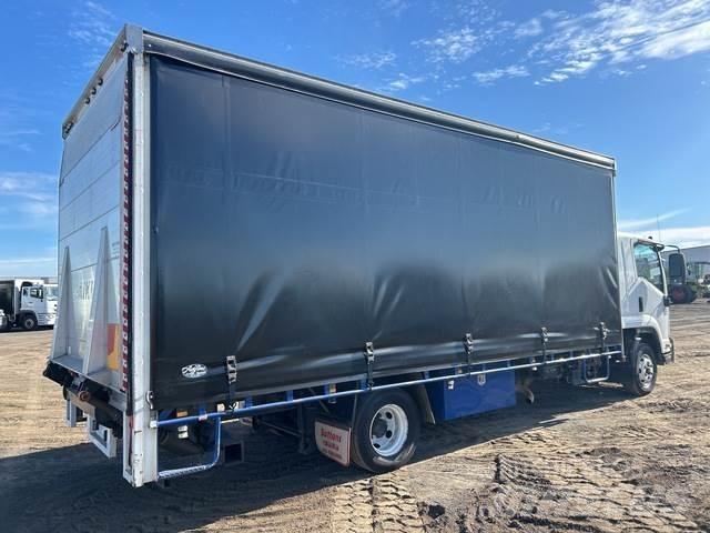 Isuzu FRR 600 Camión con caja abierta