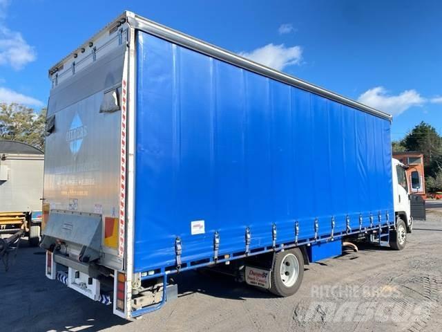 Isuzu FSD 850 Camión con caja abierta