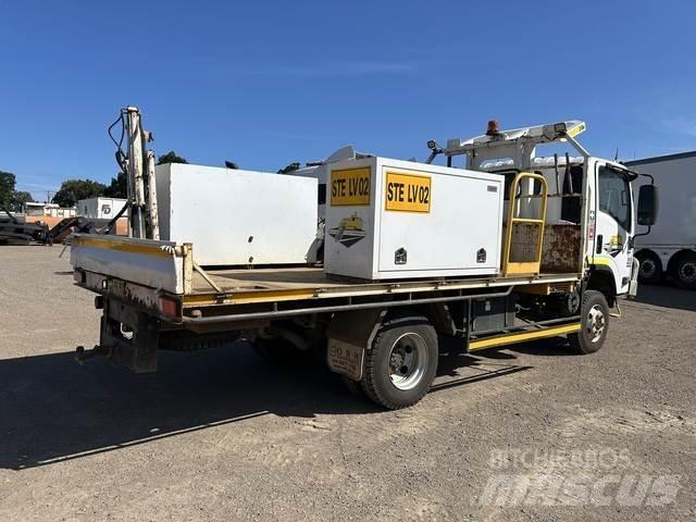 Isuzu NPS 300 Camiones grúa
