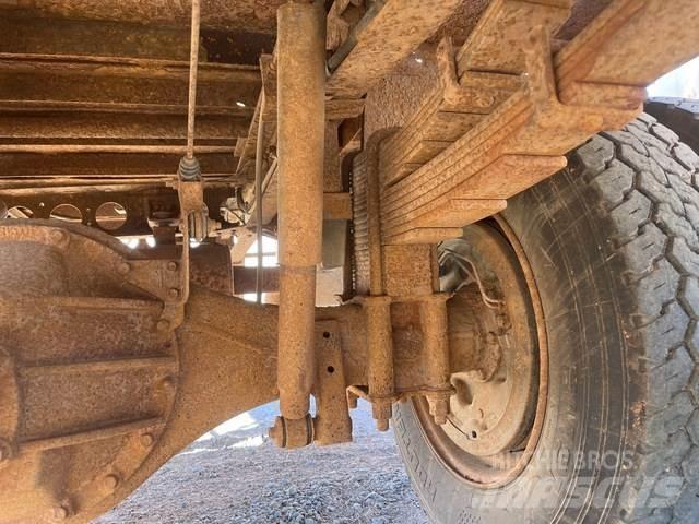Isuzu NPS 300 Camiones plataforma