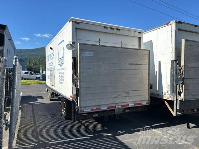 Isuzu NQR Camiones caja cerrada