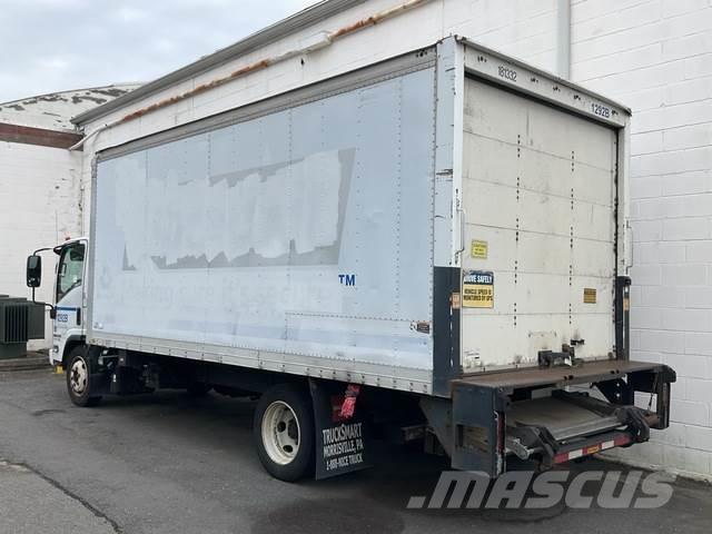 Isuzu NQR Camiones caja cerrada