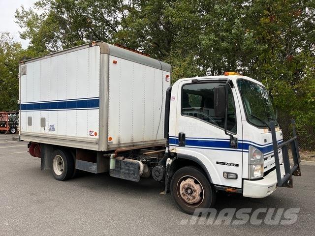 Isuzu NQR Camiones caja cerrada