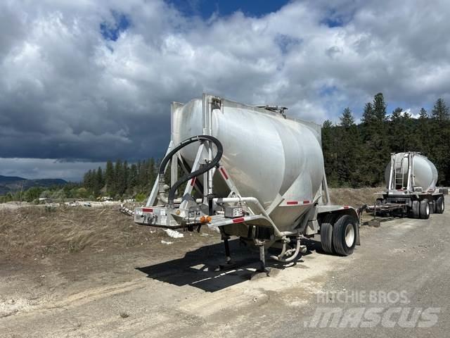  J & L 1300/SPR Otros remolques