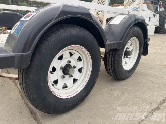 JLG  Remolques para transporte de vehículos