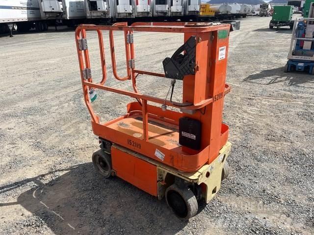 JLG 1230ES Ascensores de personal y montacargas de acceso