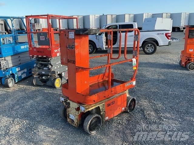 JLG 1230ES Ascensores de personal y montacargas de acceso