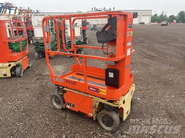 JLG 1230ES Ascensores de personal y montacargas de acceso