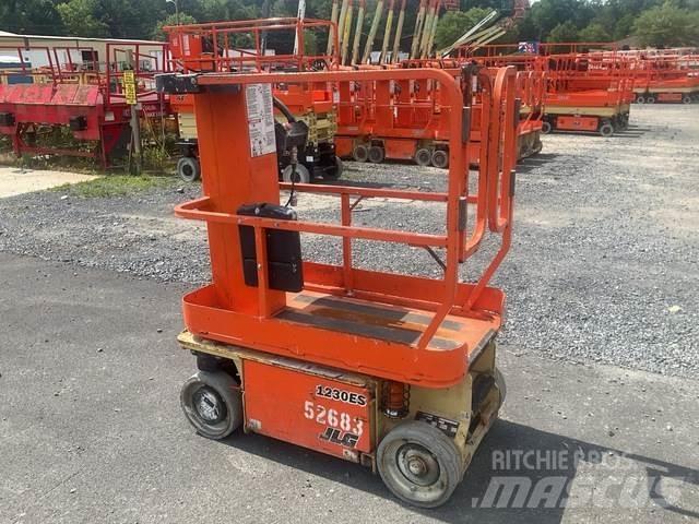 JLG 1230ES Ascensores de personal y montacargas de acceso
