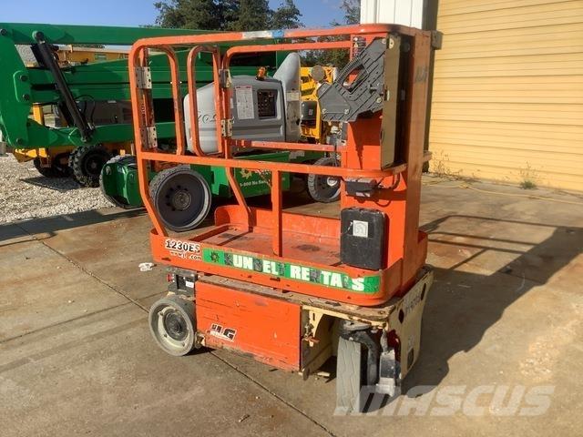 JLG 1230ES Ascensores de personal y montacargas de acceso