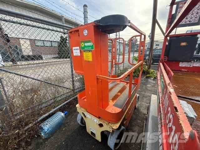 JLG 1230ES Ascensores de personal y montacargas de acceso