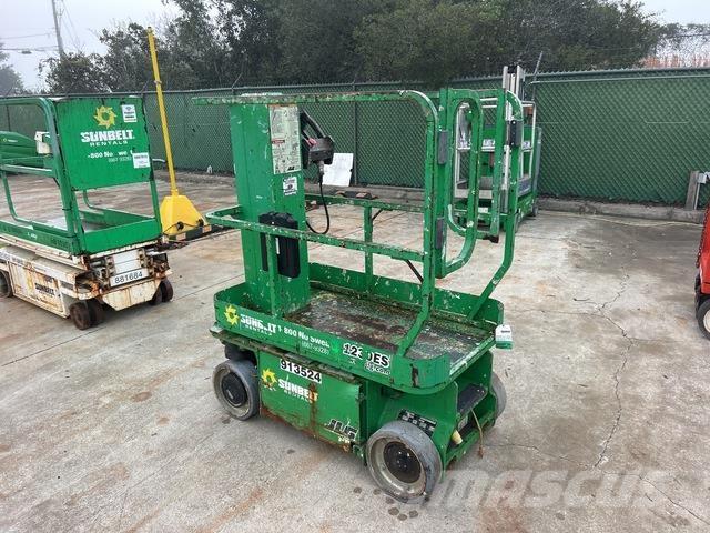 JLG 1230ES Ascensores de personal y montacargas de acceso