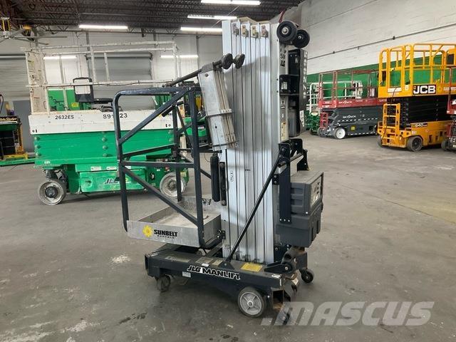 JLG 25AM Ascensores de personal y montacargas de acceso