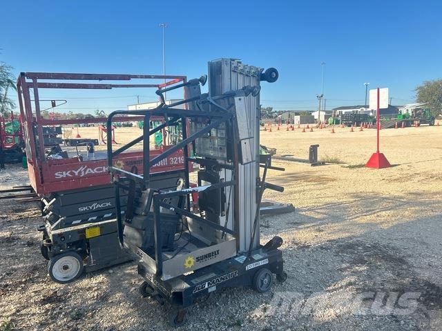 JLG 25AM Ascensores de personal y montacargas de acceso