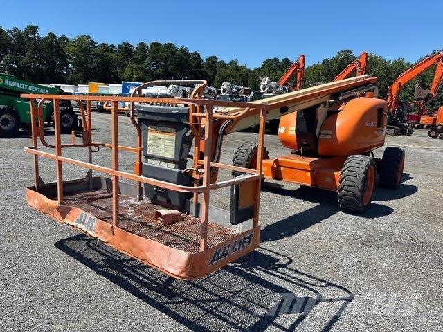 JLG 600A Plataforma de trabajo articulada