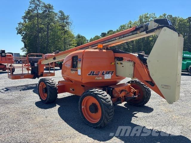 JLG 600A Plataforma de trabajo articulada