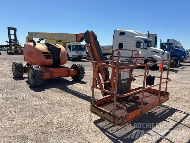 JLG 600AJ Plataforma de trabajo articulada