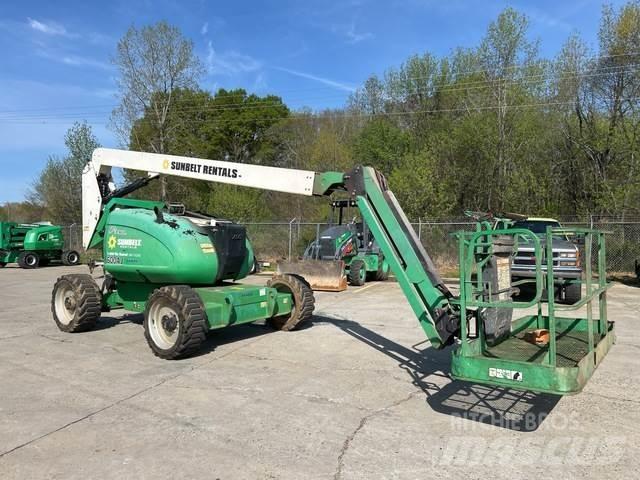 JLG 600AJ Plataforma de trabajo articulada