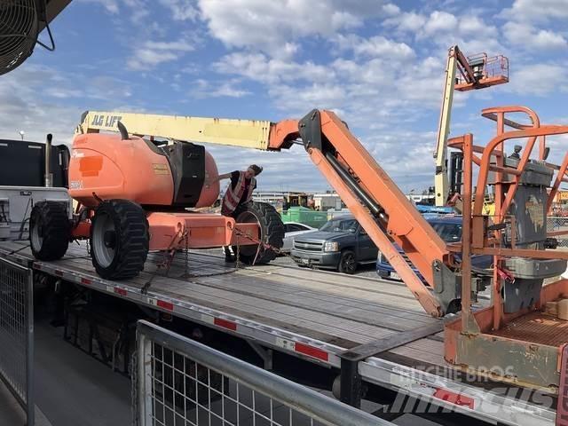 JLG 600AJ Plataforma de trabajo articulada