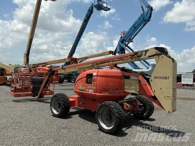 JLG 600AJ Plataforma de trabajo articulada