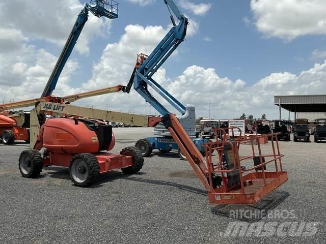 JLG 600AJ Plataforma de trabajo articulada