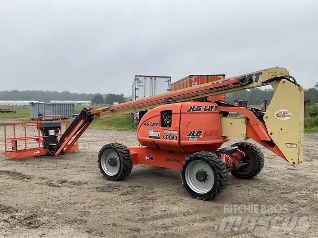 JLG 600AJ Plataforma de trabajo articulada