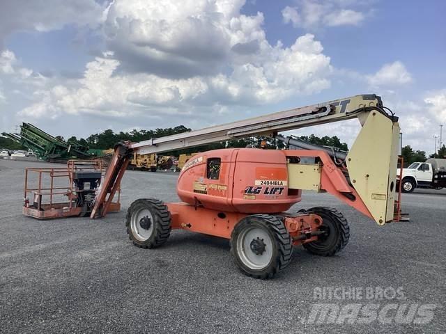 JLG 600AJ Plataforma de trabajo articulada